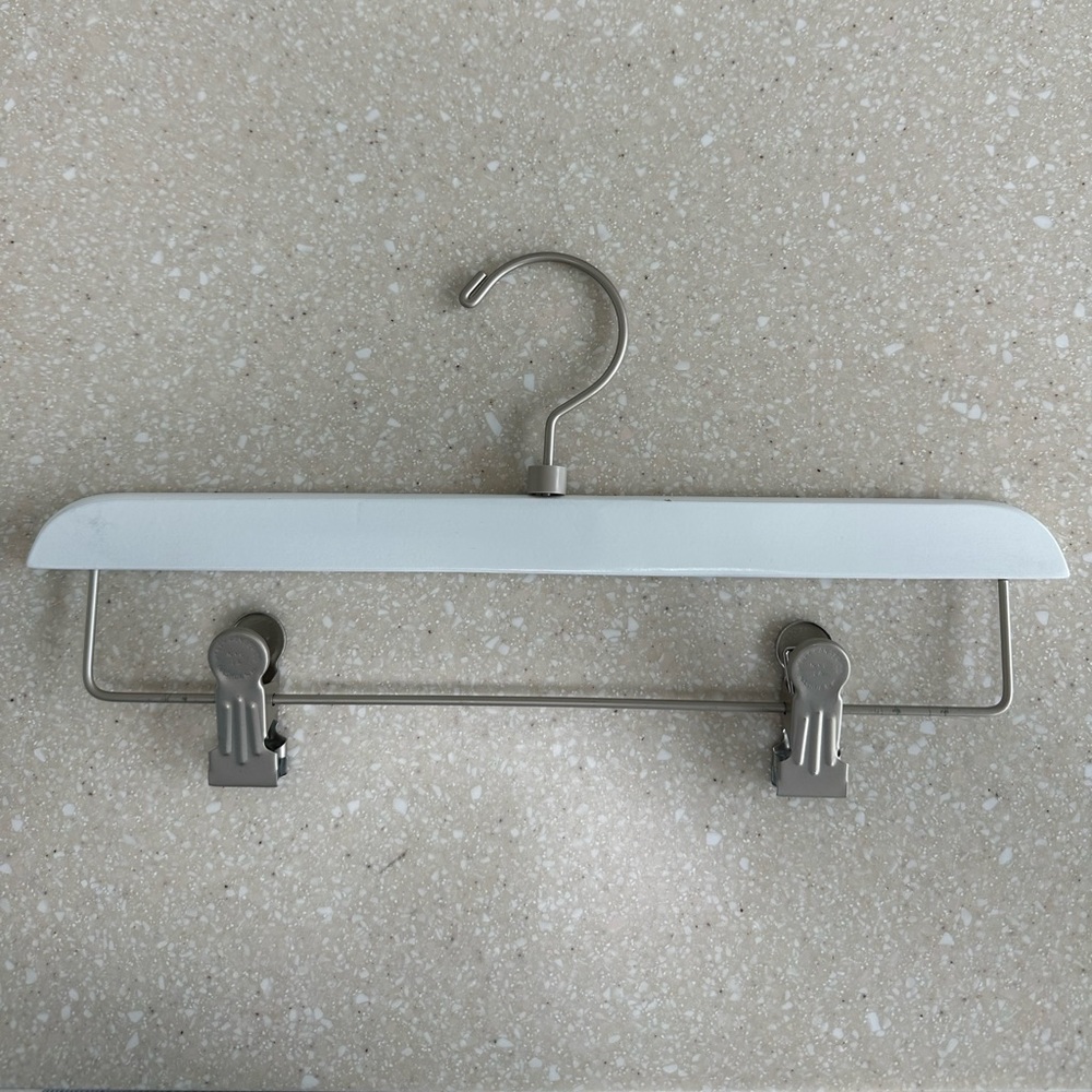 White hanger (pack of 10)